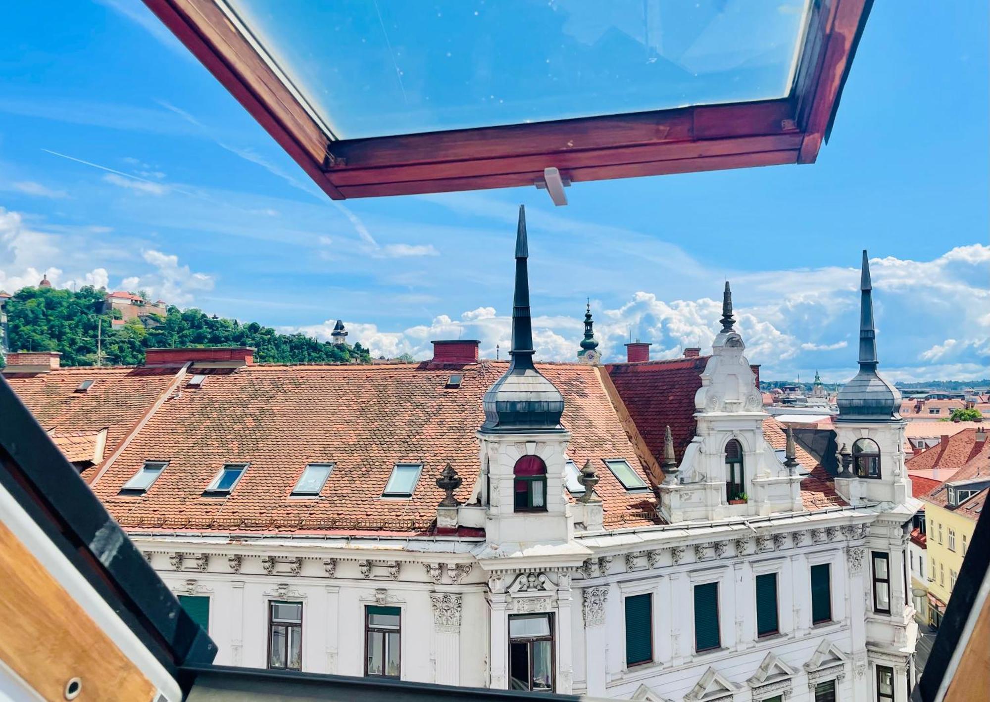 Apstay City Center Deluxe ǀ Free Parking ǀ Self Check-In Graz Eksteriør billede