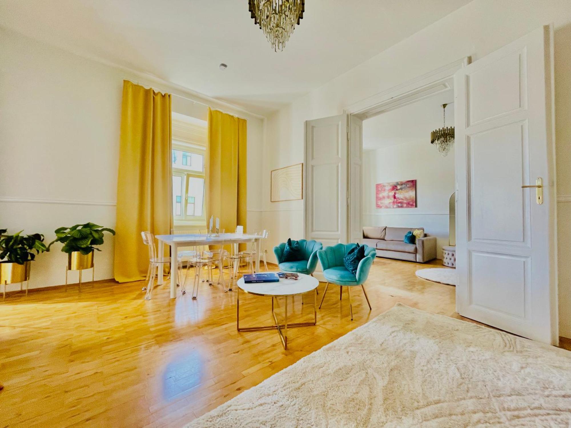 Apstay City Center Deluxe ǀ Free Parking ǀ Self Check-In Graz Eksteriør billede