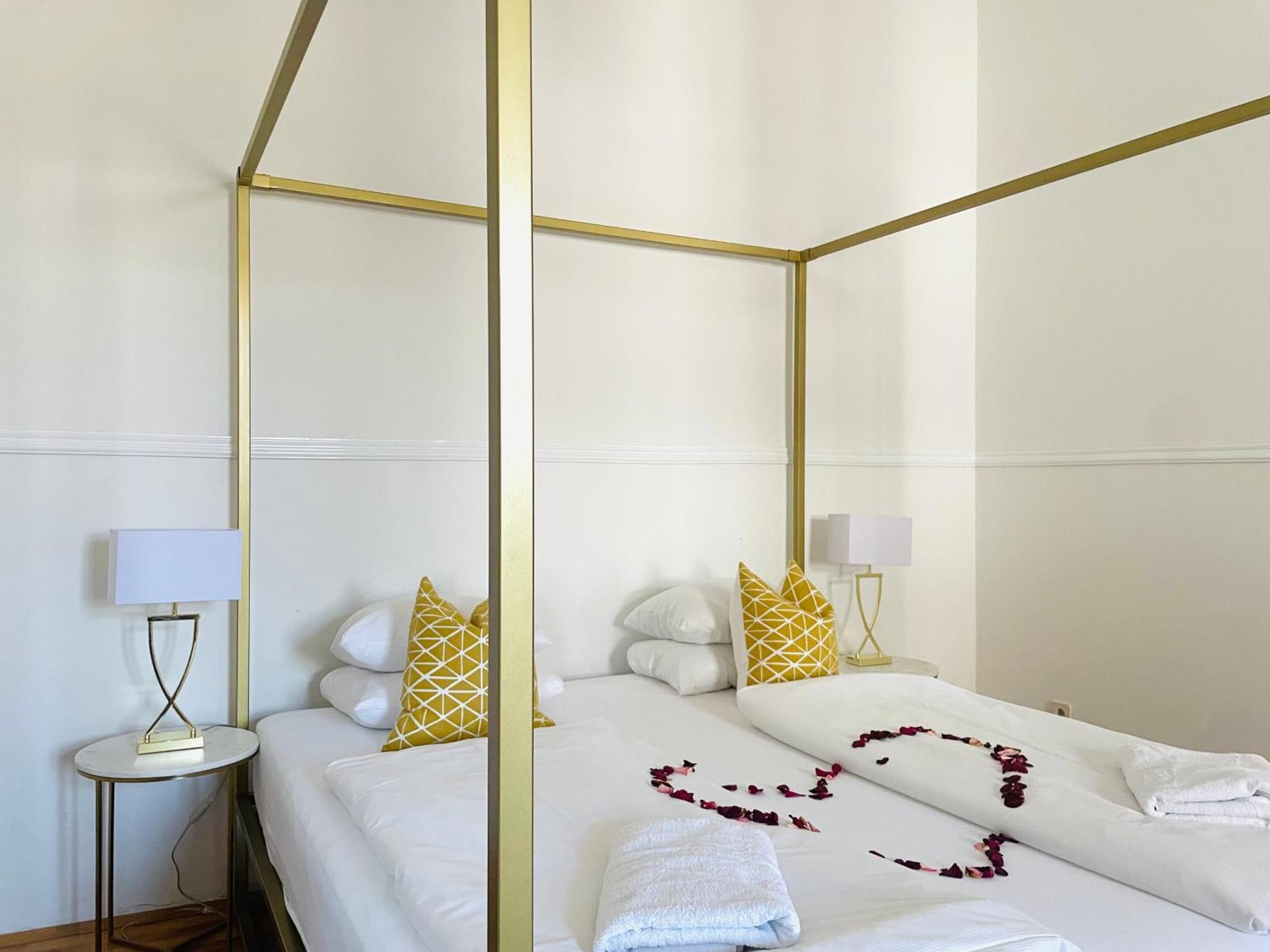 Apstay City Center Deluxe ǀ Free Parking ǀ Self Check-In Graz Eksteriør billede